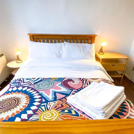 2 Bed Shoreditch Home With Parking Лондон Экстерьер фото