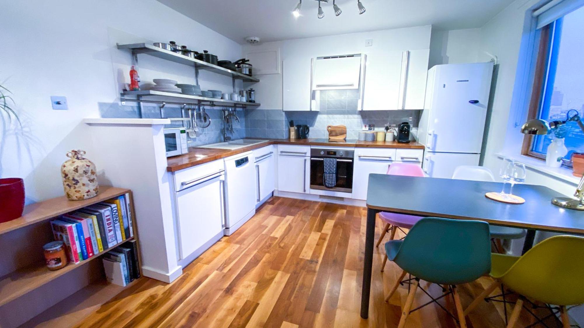 2 Bed Shoreditch Home With Parking Лондон Экстерьер фото